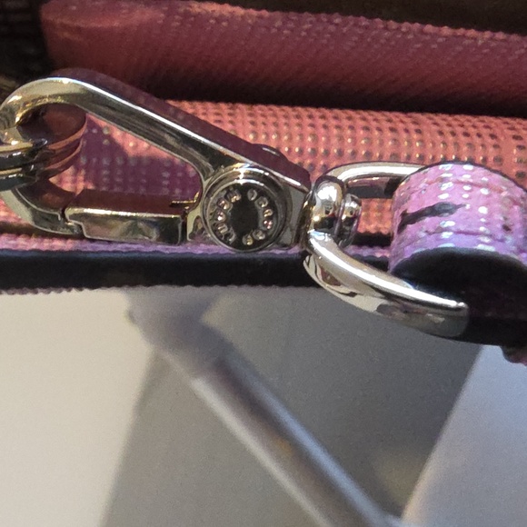 HENRI BENDEL NEW YORK NWOT Shimmer Uptown Organizer Wristlet/Clutch - Picture 6 of 15